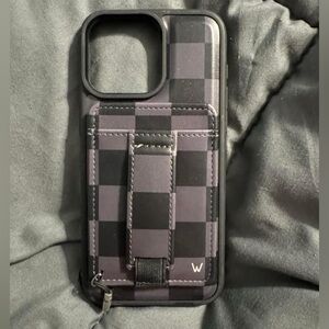 Walli Midnight Check Magnetic Case iPhone 15 PM